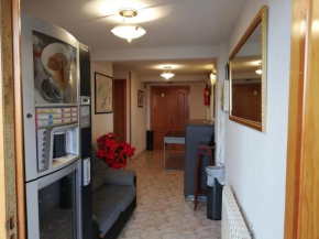 Отель Hostal Residencia Taray  Сеговия